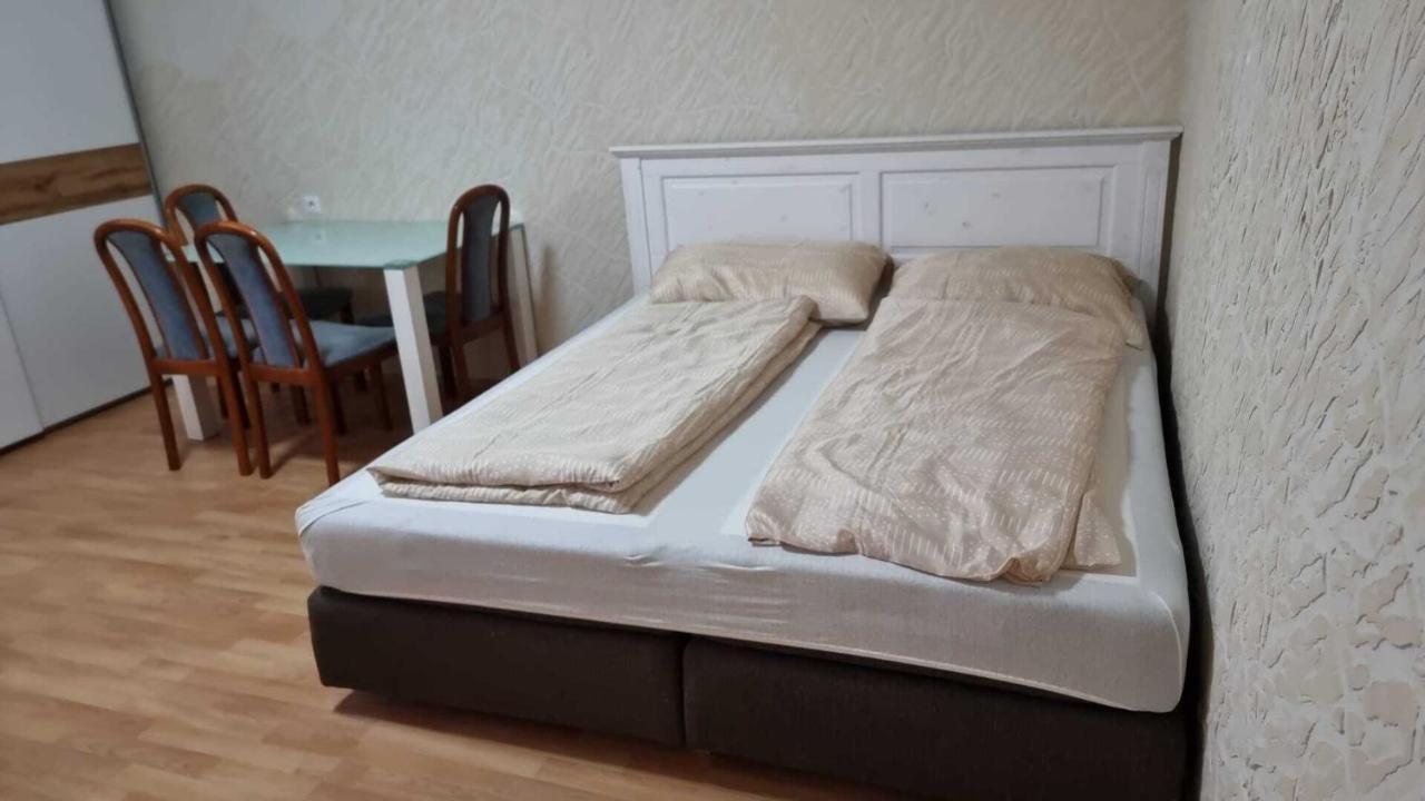 Premier Triple Room Mz Вена Экстерьер фото