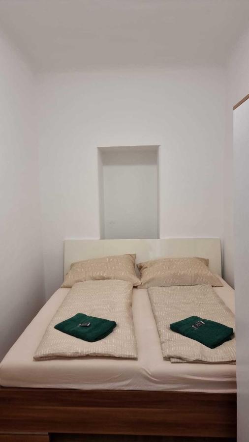Premier Triple Room Mz Вена Экстерьер фото